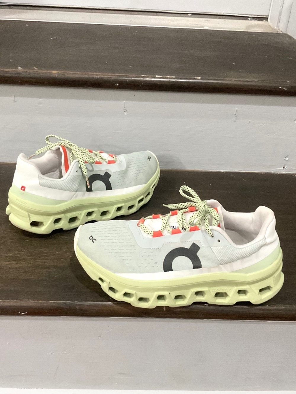 On CLOUDMONSTER Women’s Comfort Running Shoes Size 9/40.5 - Picture 2 of 16